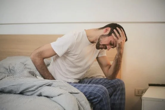 חולה שיש לו סימפטומים